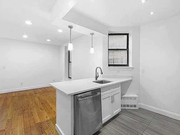 2nd image of 28 W 132nd St APT 2A