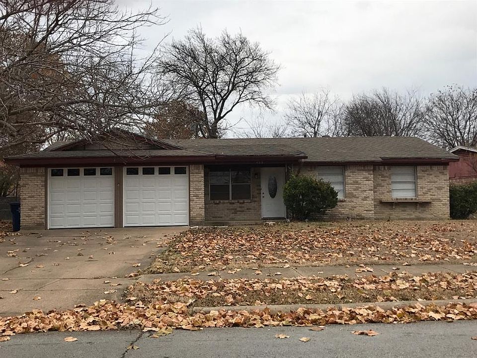 1st image of 409 Moonlight Dr