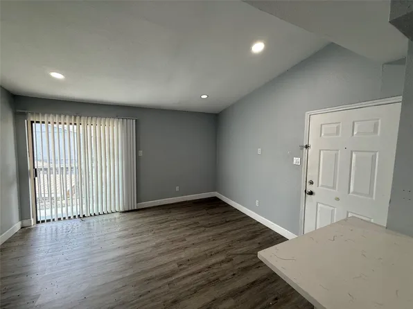 9550 Deering Dr APT 210, Houston, TX 77036
