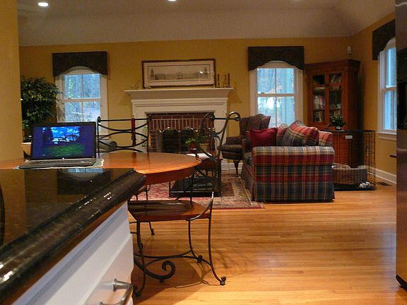 family room off kitchen