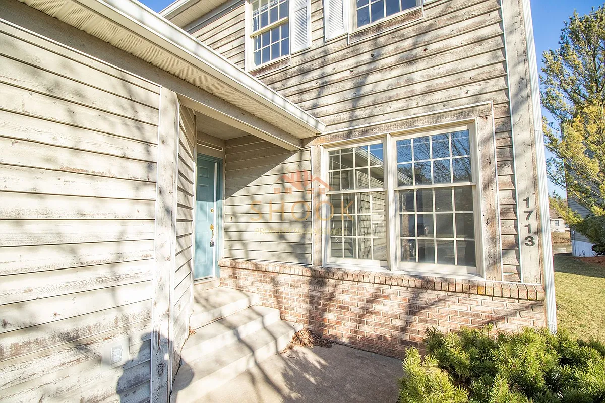 Building Photo - 1713 Ashbury Ct