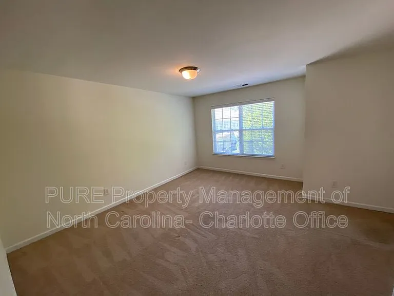 8622 Twined Creek Ln — Photo 35