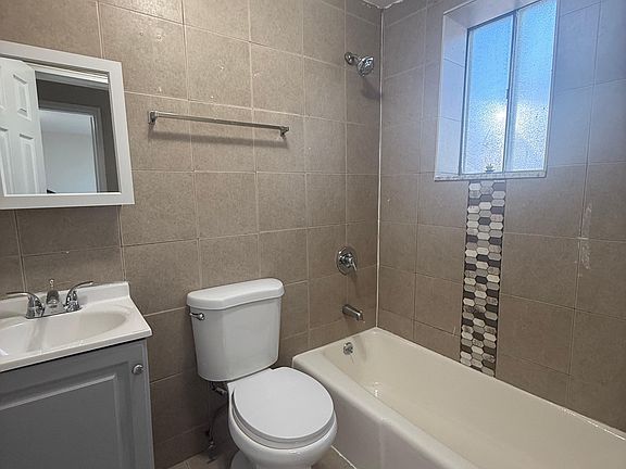 4th image of 104 Montclair Ave APT 6