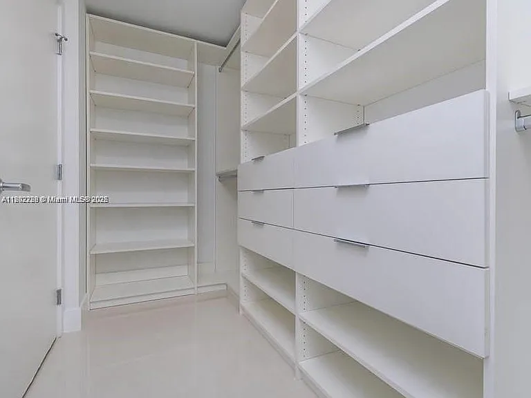 16385 Biscayne Blvd #2103 — Photo 13