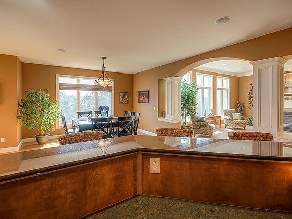 4th image of 16572 Forest Glen Ct