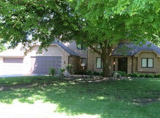 26797 N Greenview Dr, Wauconda, IL 60084