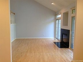 5th image of 7241 Gateway Dr #1