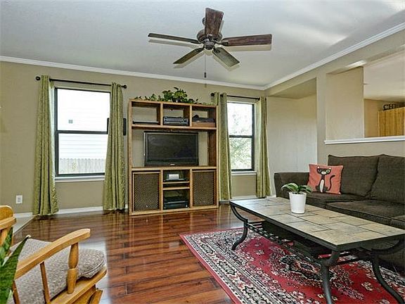 5th image of 149 Karrie Dr