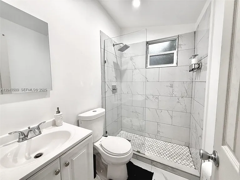 947 NE 149th St #0 — Photo 12