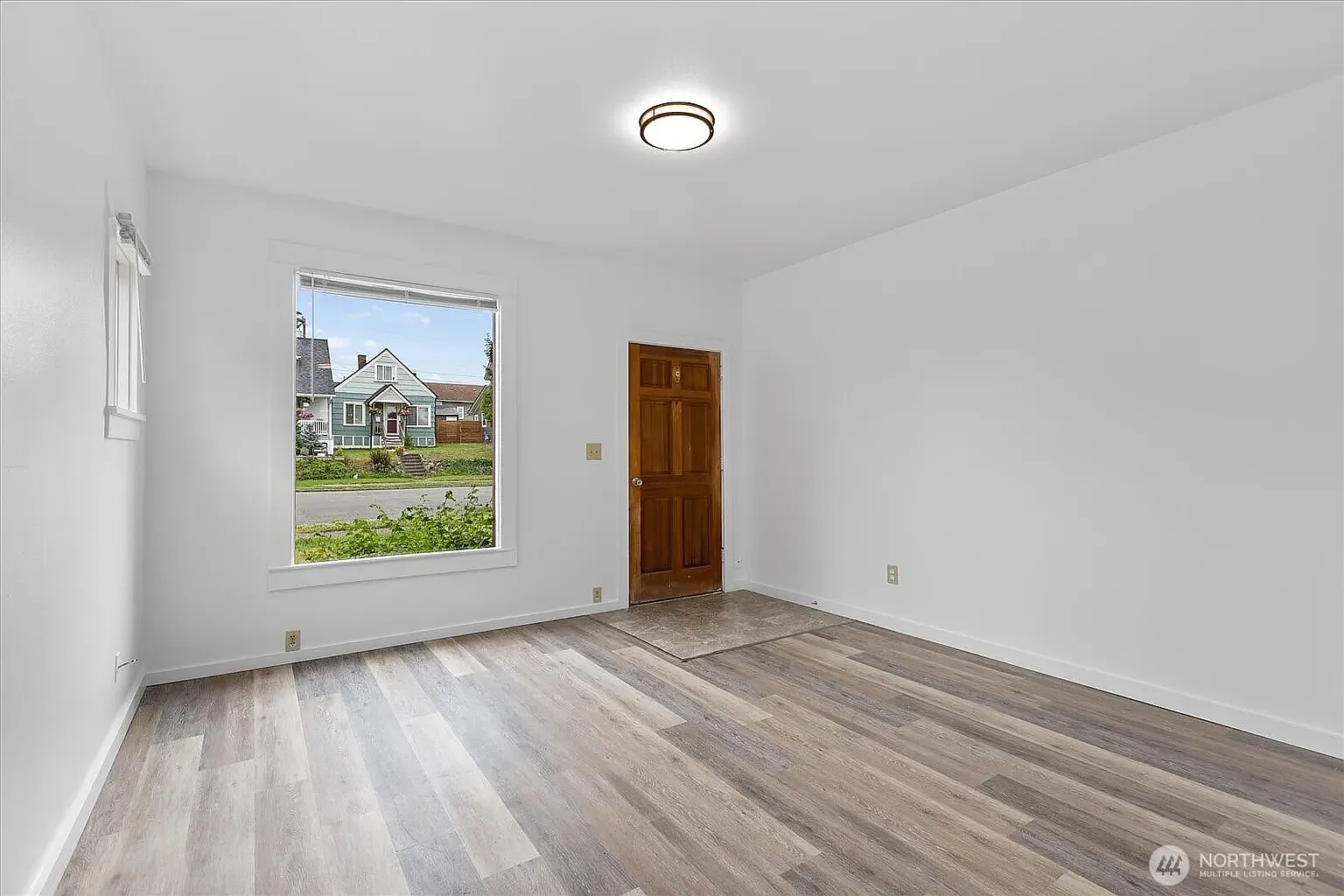 2 bed, 816 sqft, $1,875 — Photo 2
