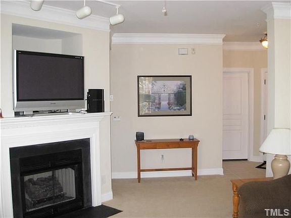 2nd image of 931 Providence Glen Dr