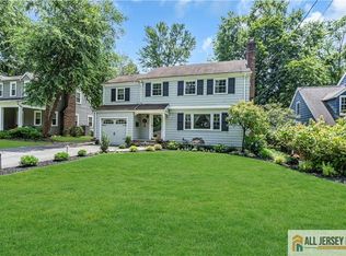 20 Oak Hills Rd, Edison, NJ 08820