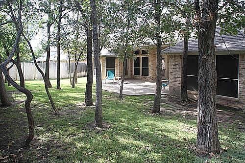 2nd image of 1026 Oak Hill Park