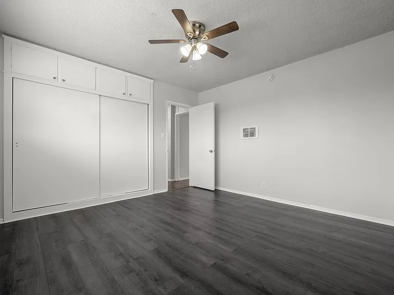 814 Victor Ave #14 — Photo 16