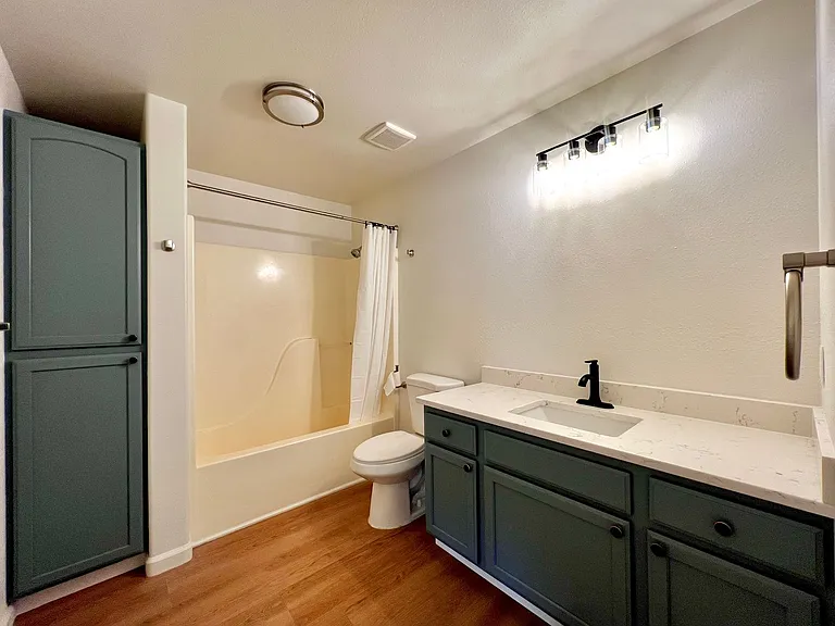 5204 Roza Hill Dr — Photo 11