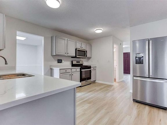 3rd image of 1534 Cutters Mill Dr