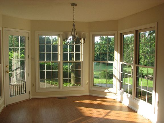 4th image of 2306 Windsor Forest Dr