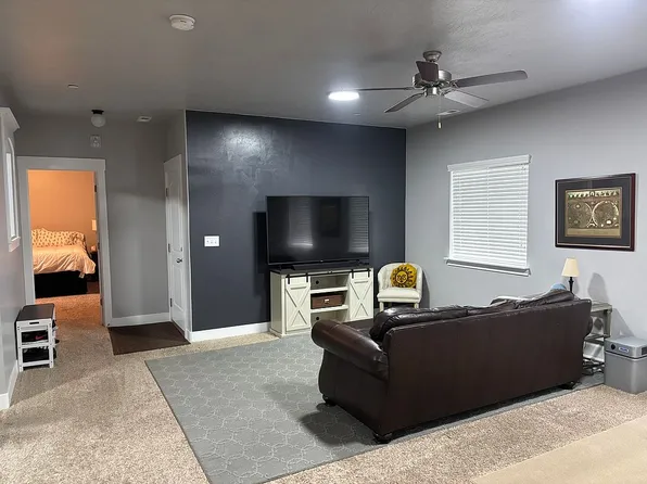 1821 N Crest Rd, Saratoga Springs, UT 84045