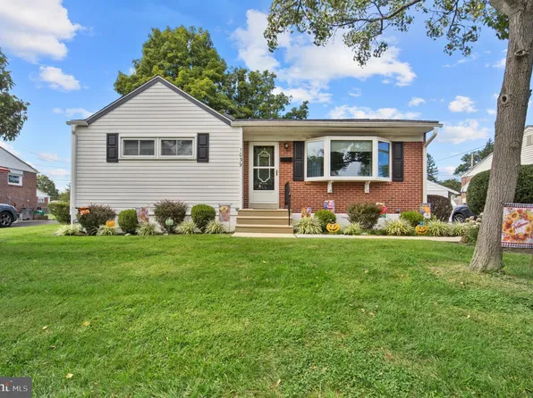 1039 11th Ave, Folsom, PA 19033
