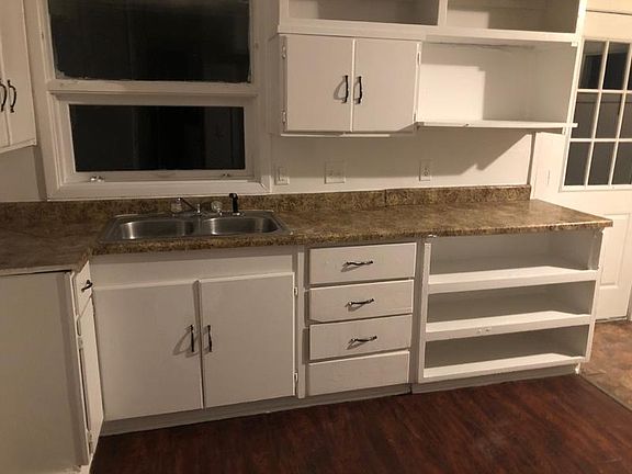5th image of 2513 Rosewood Ln
