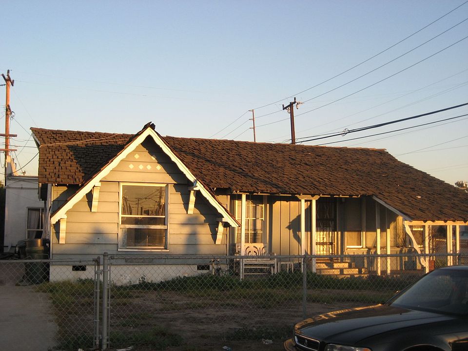 1st image of 2715 Marine Ave