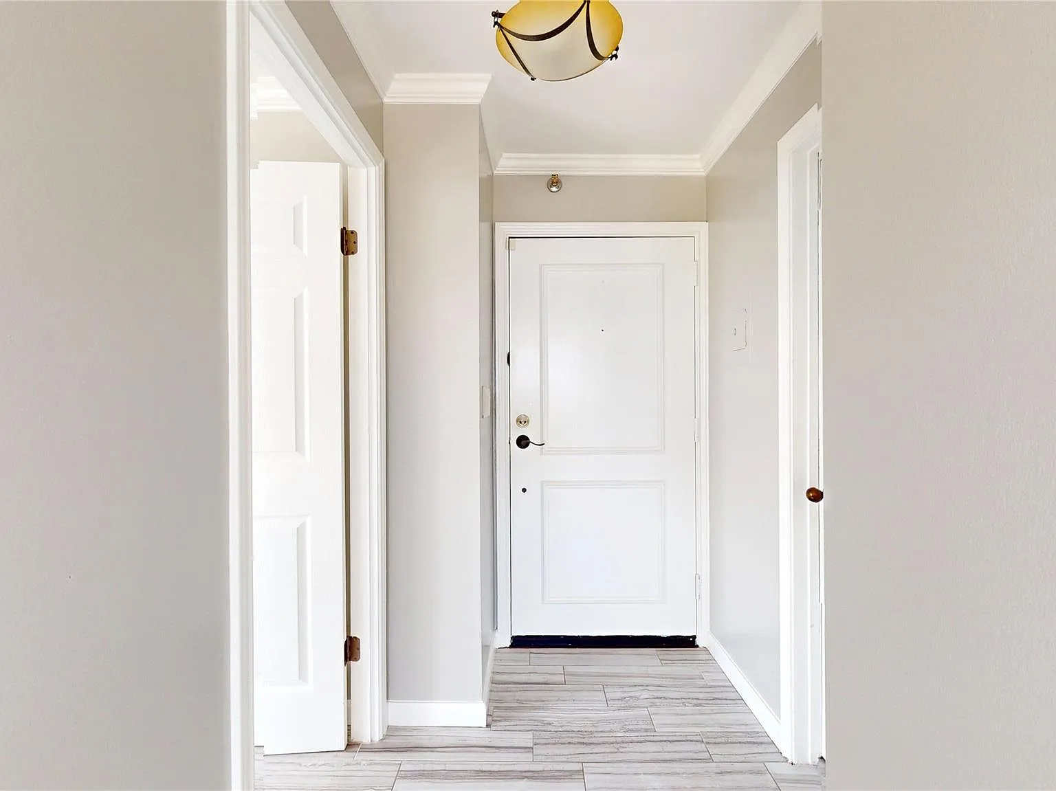 2 bed, 2.0 bath, 1095 sqft, $2,200 — Photo 3