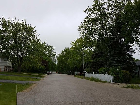 5th image of 302 Hillandale Dr