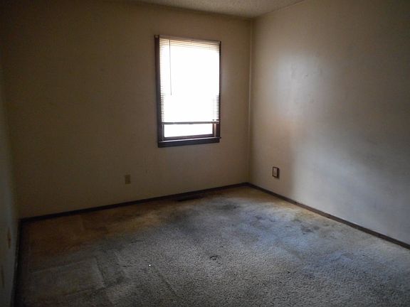 5th image of 1111 Reservoir St APT A