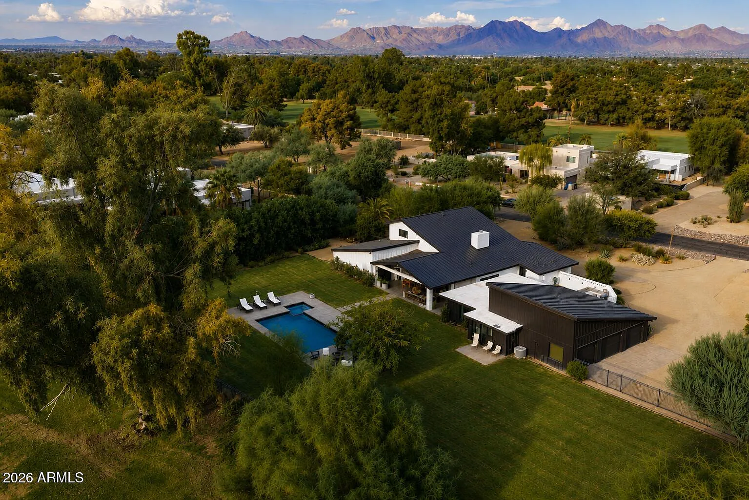 6 bed, 4.5 bath, 3100 sqft, $25,000 — Photo 1