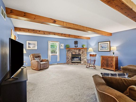 4th image of 2028 Chapman DRIVE