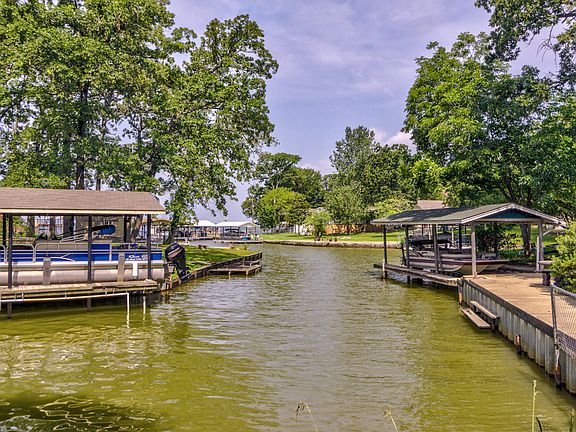 5th image of 125 Creek Dr