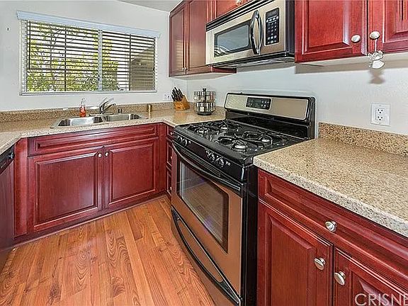 4th image of 21520 Burbank Blvd APT 204