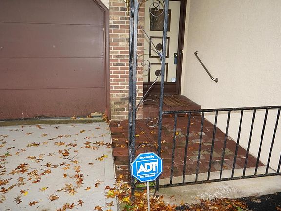 3rd image of 1851 Denise Dr