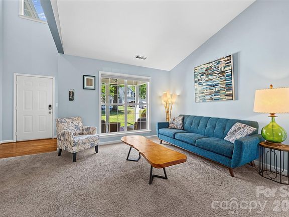5th image of 13606 Red Wine Ct
