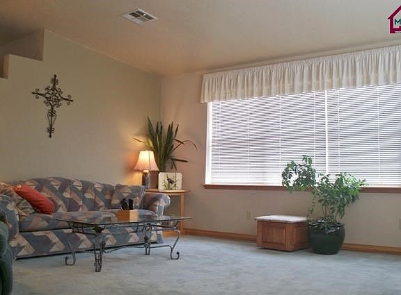 4th image of 5925 Quesenberry Ln
