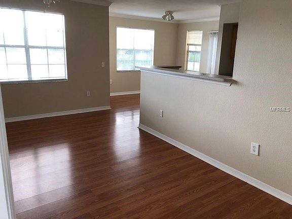 3rd image of 1025 Villagio Cir #105-18