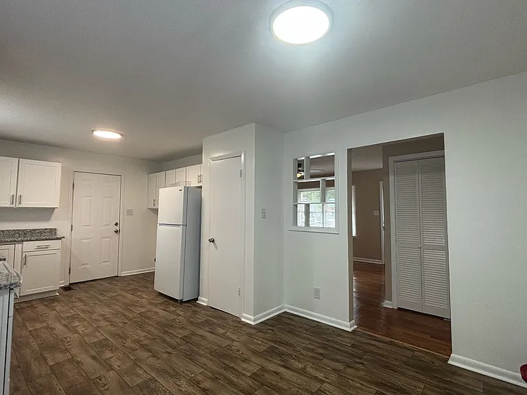 2614 Dumfries Dr — Photo 9