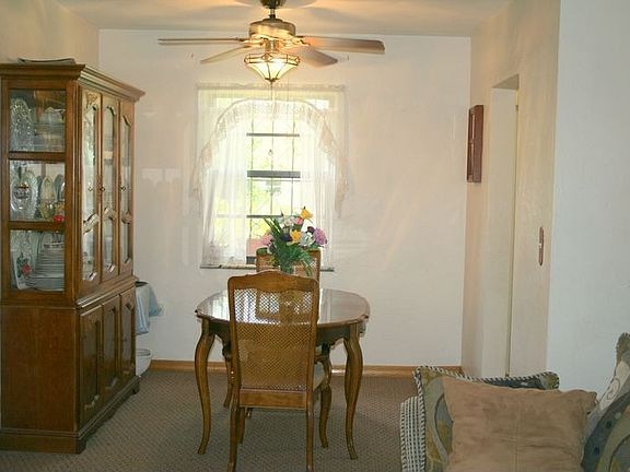 3rd image of 1335 NE 140th St