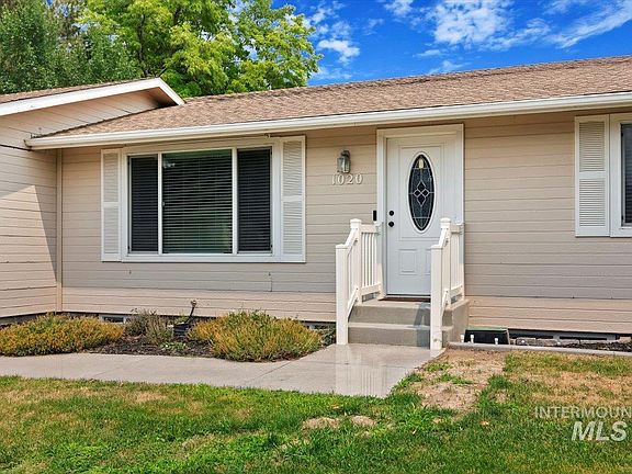 3rd image of 1020 Centennial Dr