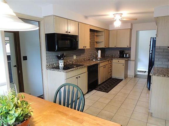 5th image of 3294 White Beech Ln