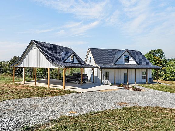 3rd image of 689 Amonett Cir