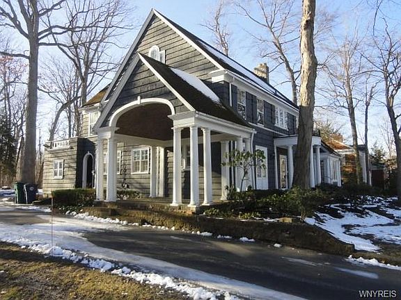 3rd image of 475 College Ave