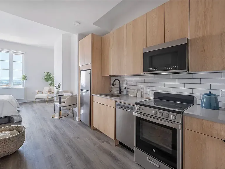 1856 Park Ave #17C — Photo 2