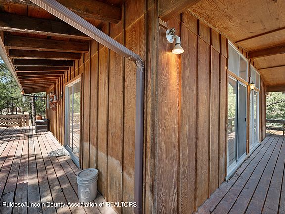 5th image of 302 High Mesa Dr