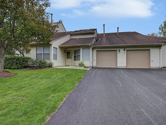 3rd image of 127 Sunnymede St