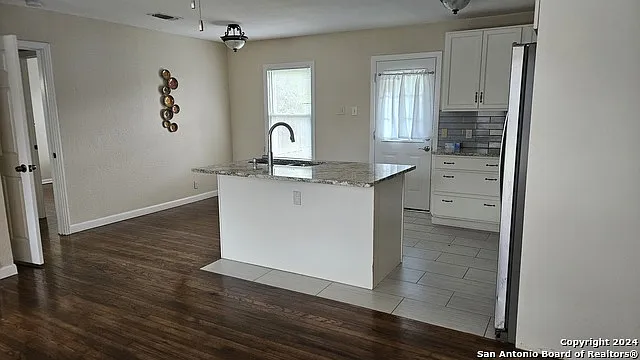 2 bed, 1.0 bath, 716 sqft, $1,250 — Photo 4