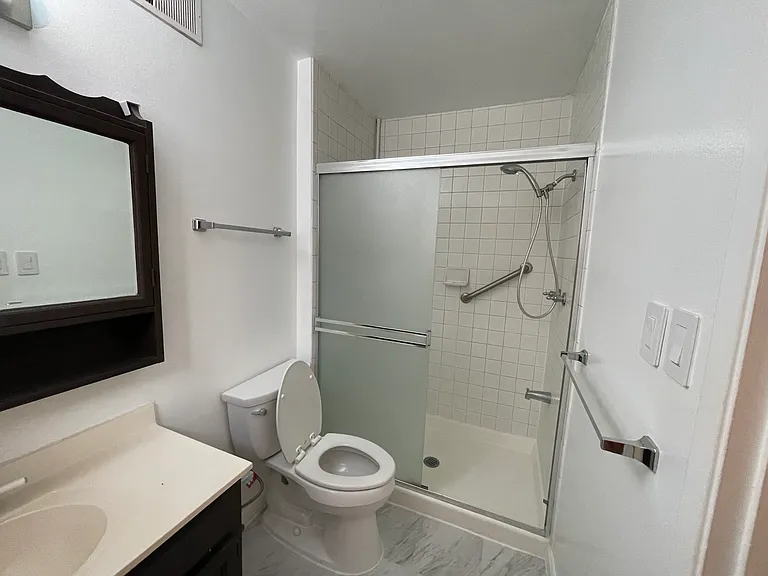3420 Fleetwood Dr — Photo 13