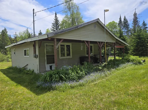 214 New Brittain Rd, Colchester, NS B0M 1K0