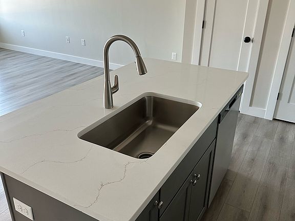 5th image of 13 Main St #1