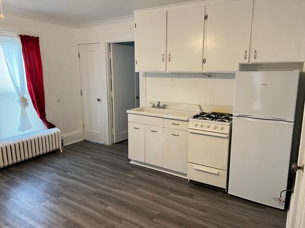 446 Alexander St #2